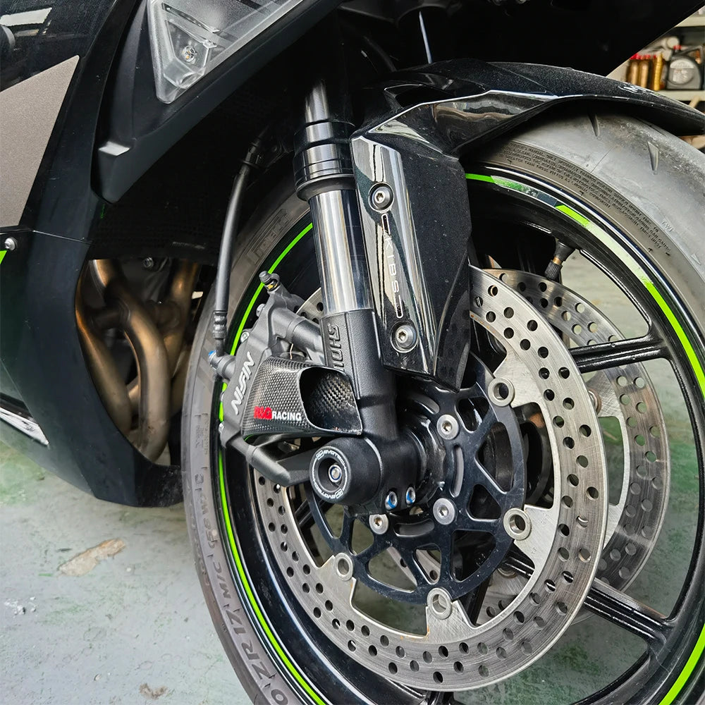 Suitable for Kawasaki ZX6R Motorcycle Modification Front Brake Air Guide Radiator Carbon Fiber Caliper Heat Dissipation